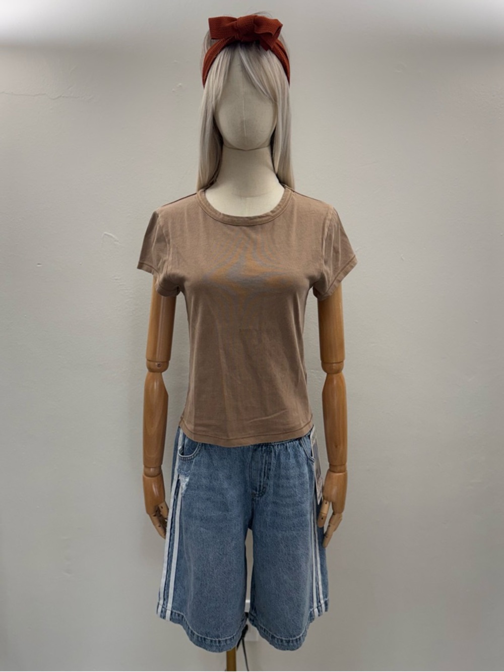 Academy Brand Women’s Brown Basic T Shirt Size S 100% Cotton Crew Neck